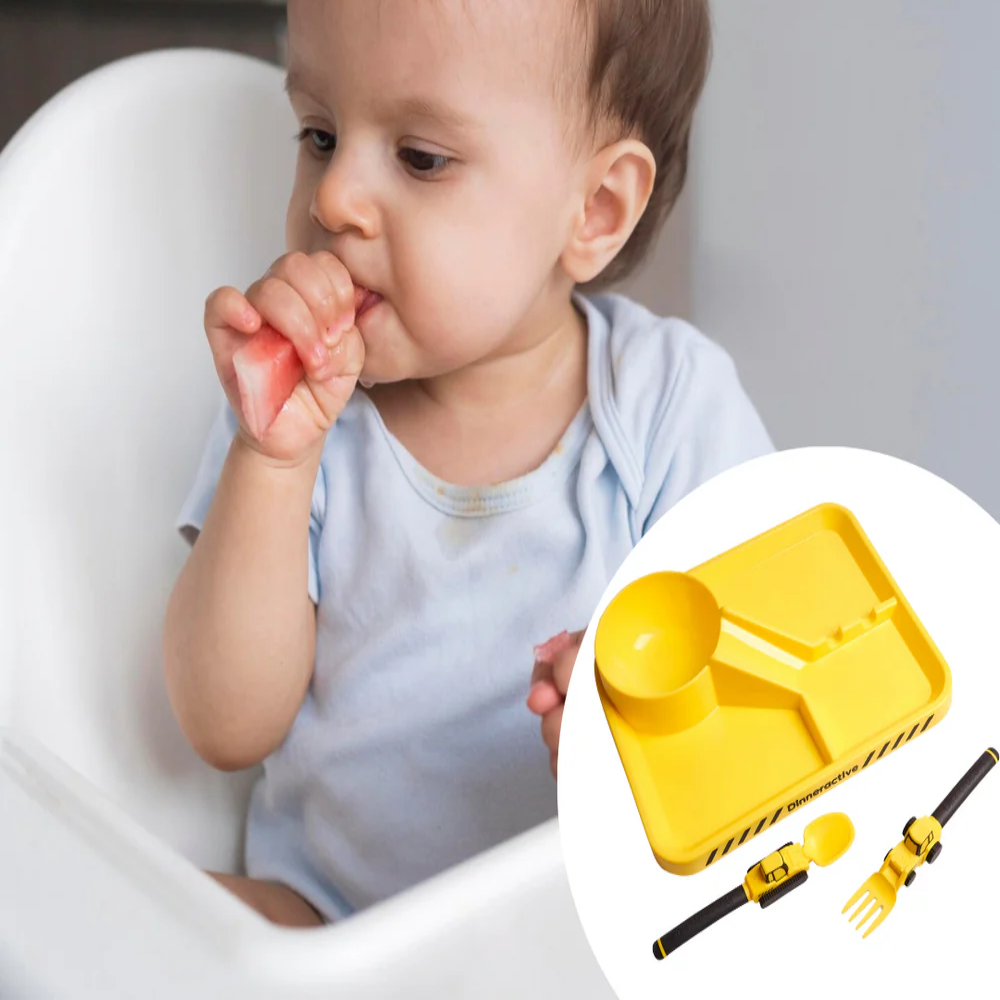 Zabavni dečiji set za jelo – tanjir sa pregradama , viljuška i kašika kao traktor i bager