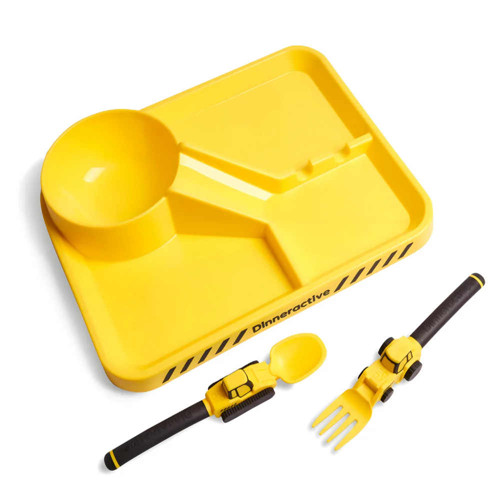 Zabavni dečiji set za jelo – tanjir sa pregradama , viljuška i kašika kao traktor i bager